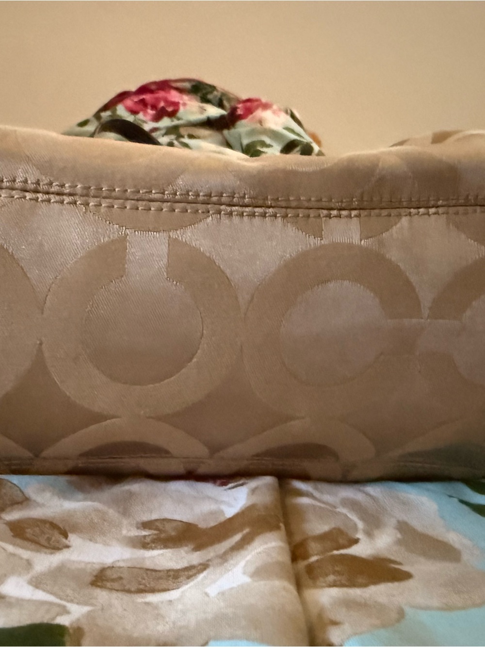 Coach Beige Signature Shoulder Bag with Dark Brown Leather Trim - Picture 4 of 6